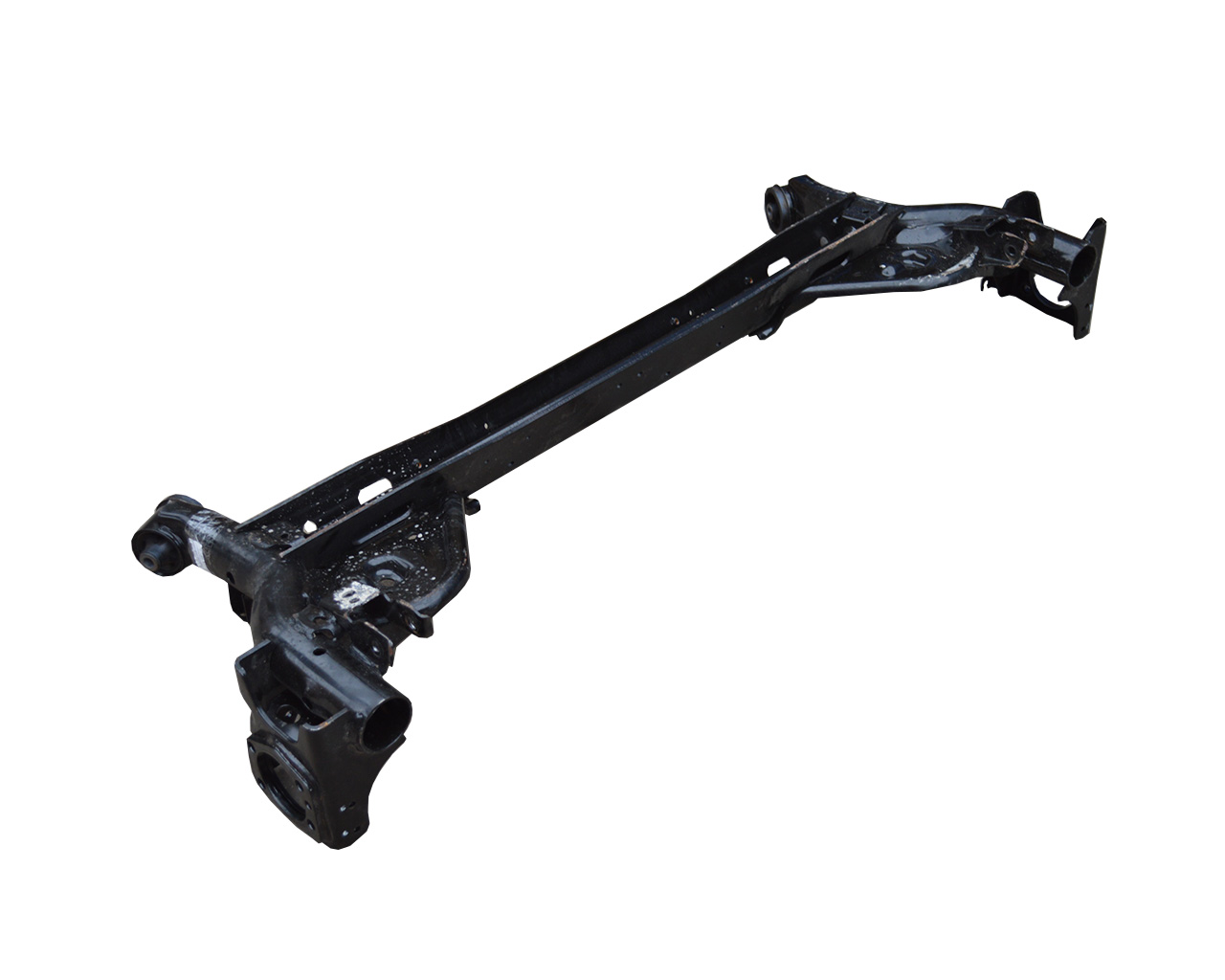 Задняя балка Nissan Leaf 2018 Задняя балка Nissan Leaf 2018