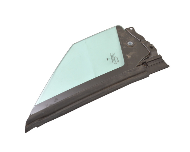 Стекло боковое переднее правое четверть  TESLA MODEL X 1108158-00-D