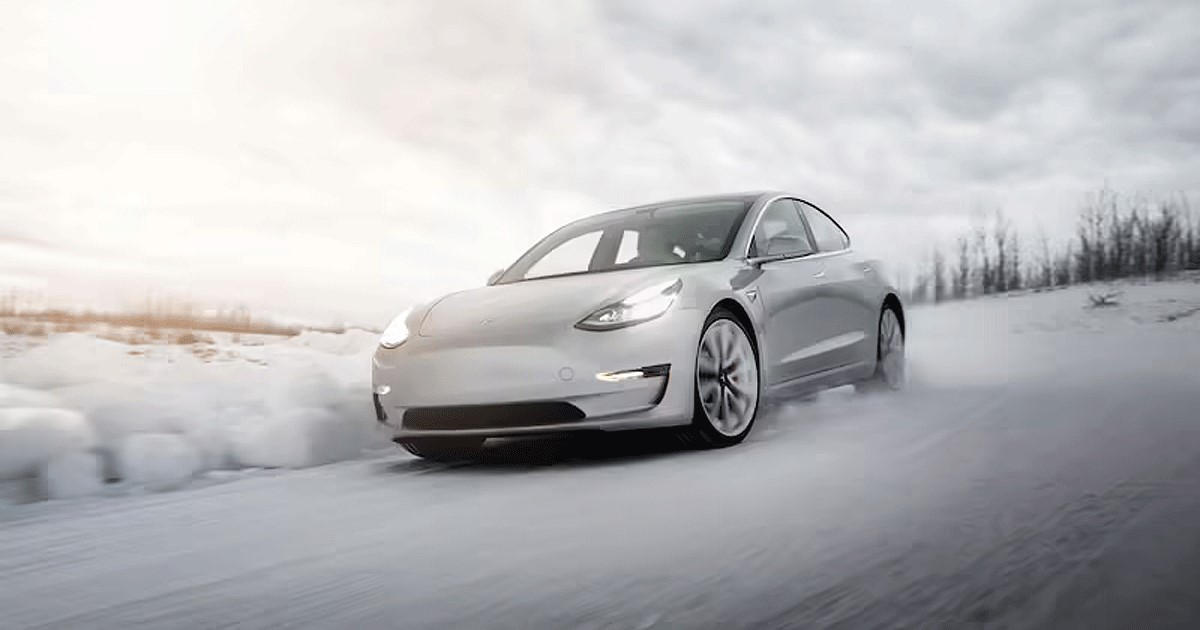 Tesla и украинская зима:  как электромобиль чувствует себя в холода и нужна ли ему адаптация Tesla и украинская зима:  как электромобиль чувствует себя в холода и нужна ли ему адаптация