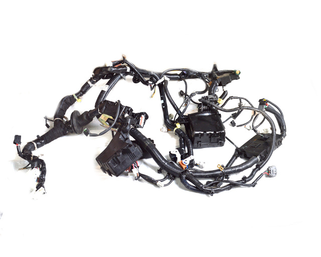 Жгут проводов подкапотных NISSAN LEAF SV(6.6 кВт) 24012-3NH1A Жгут проводов подкапотных NISSAN LEAF SV(6.6 кВт) 24012-3NH1A