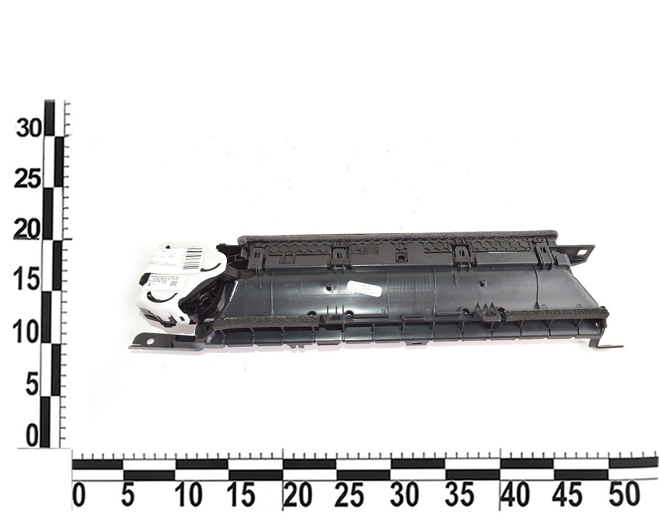 Воздуховод торпеды правый TESLA MODEL 3