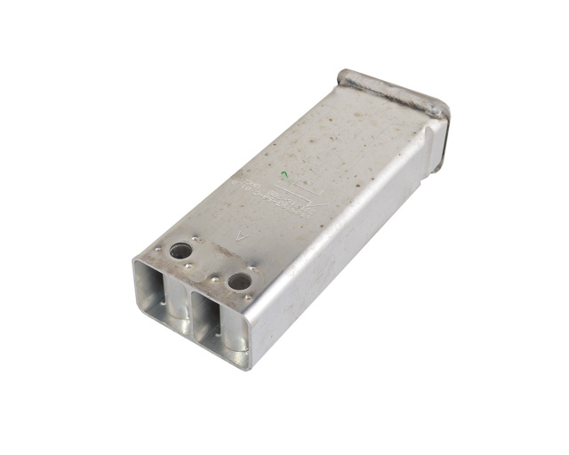 Кронштейн переднего усилителя  бампера TESLA MODEL 3 Кронштейн переднего усилителя  бампера TESLA MODEL 3