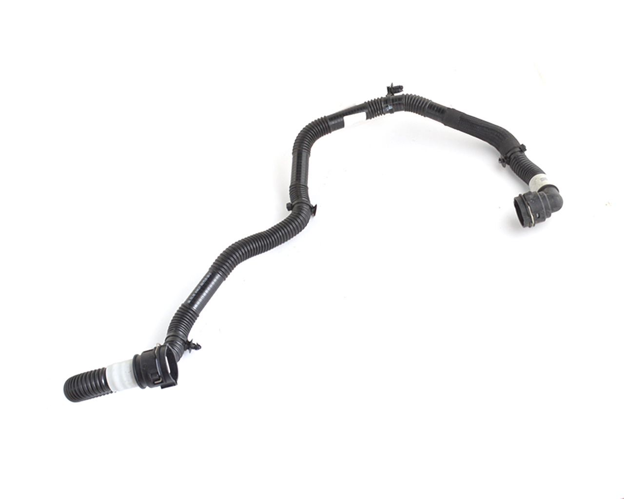 Патрубок трубопровода батарей TESLA MODEL 3