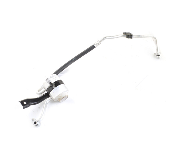 Трубка высокого давления кондиционера Nissan Leaf SL/SV 2018 (радиатор-компрессор с бачком)