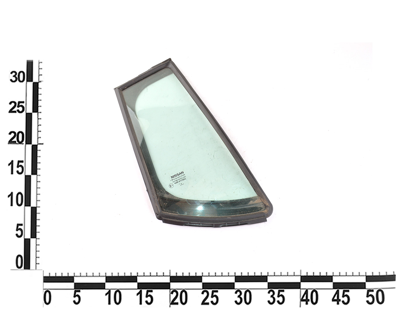 Стекло двери треугольник зад прав Nissan Leaf 2018