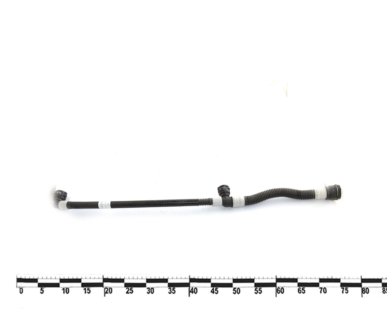 Патрубок трубопровода батарей передний правый TESLA MODEL 3