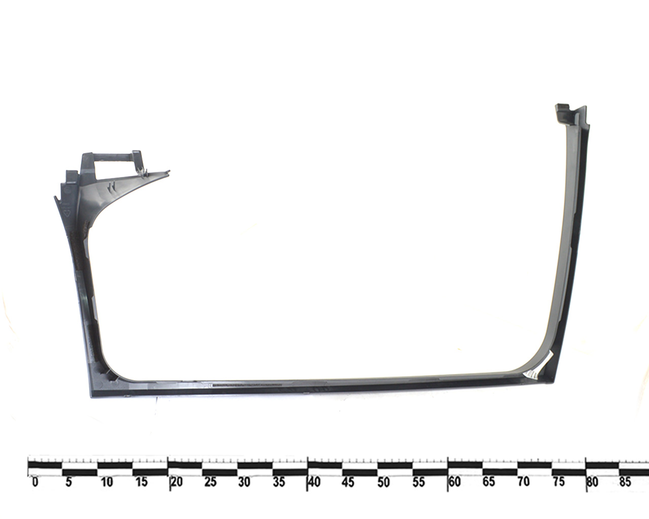 Накладка окна двери зад. лев Nissan Leaf 2018