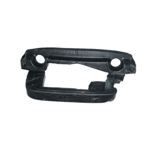 Уплотнитель обшивки кронштейна замка капота TESLA MODEL 3