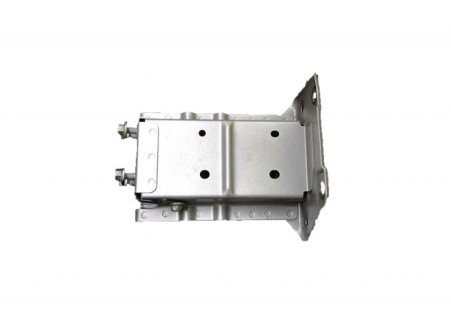 Кронштейн усилителя переднего бампера правый Nissan Leaf 2018