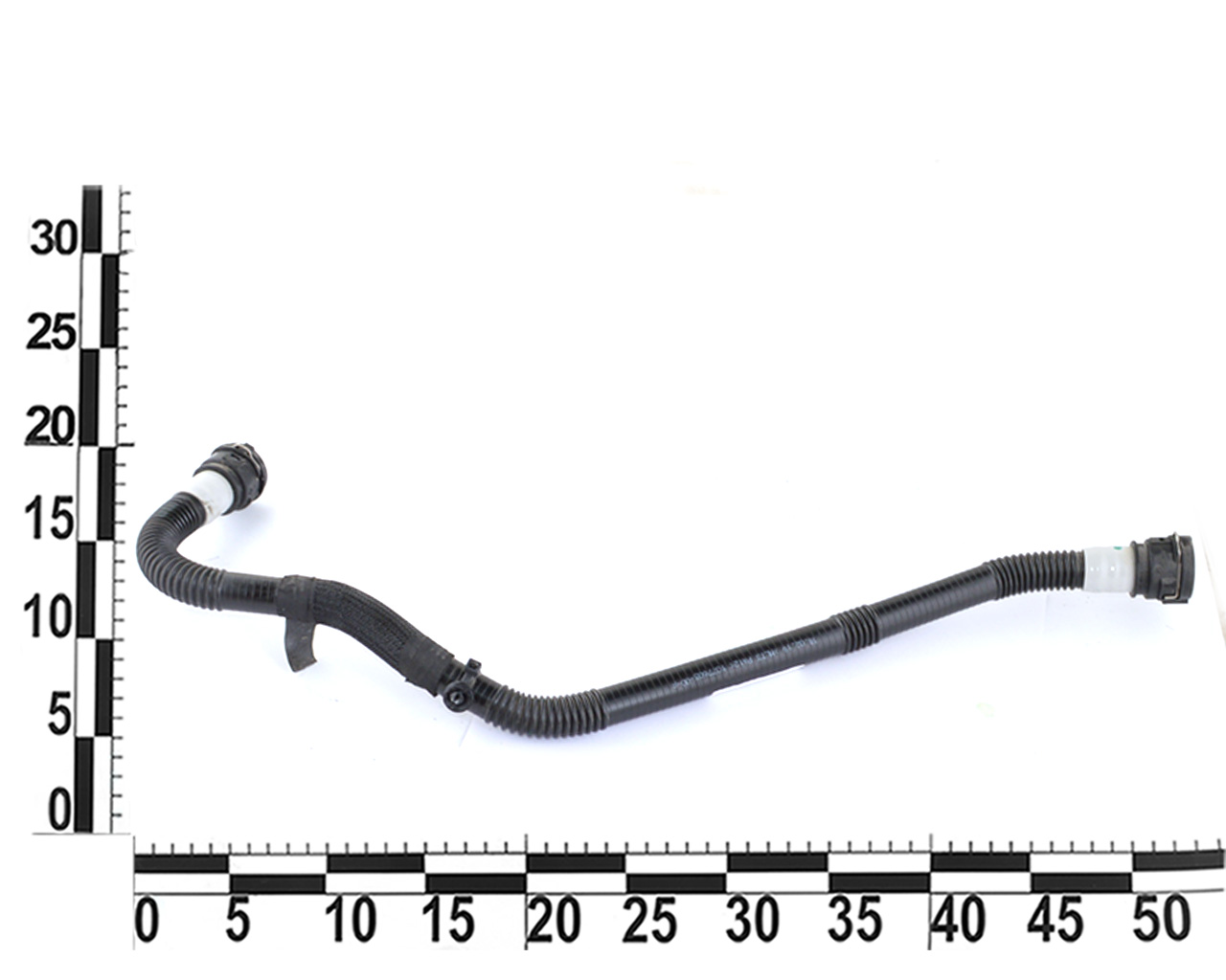 Патрубок трубопровода от радиатора TESLA MODEL 3