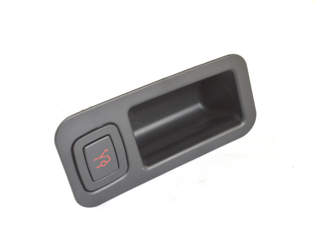 Ручка крышки багажника с кнопкой, правая сторона (внутренняя) TESLA MODEL S, SR