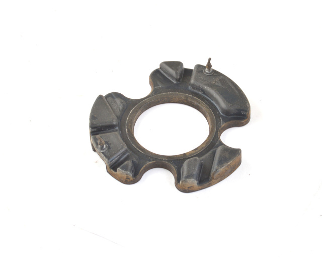 Изолятор переднего верхнего рычага управления правый TESLA MODEL 3