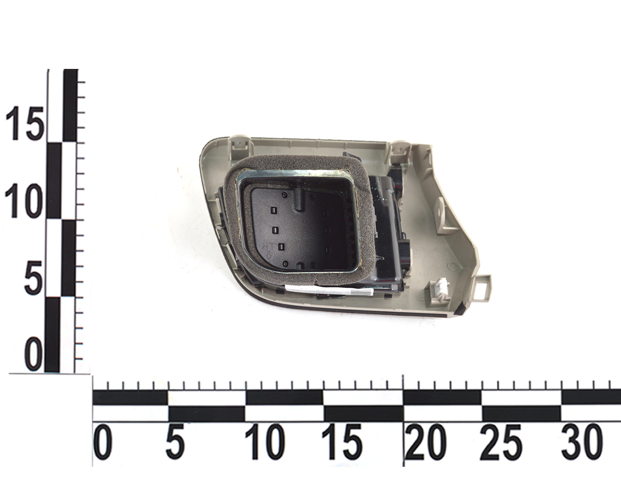 Воздуховод правый, передней панели (серый) NISSAN LEAF