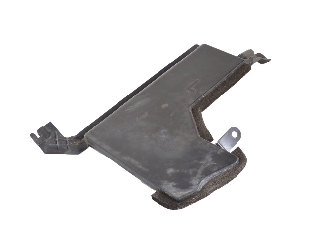 Дефлектор радиатора левый NISSAN LEAF 2011-2013 62823-3NA0A