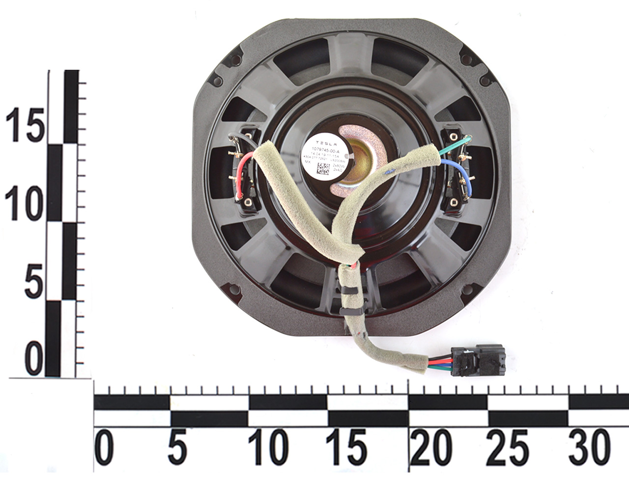 Динамик сабвуфер TESLA MODEL 3