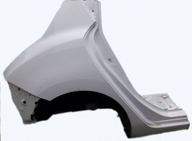 Четверть задняя правая (белая) NISSAN LEAF