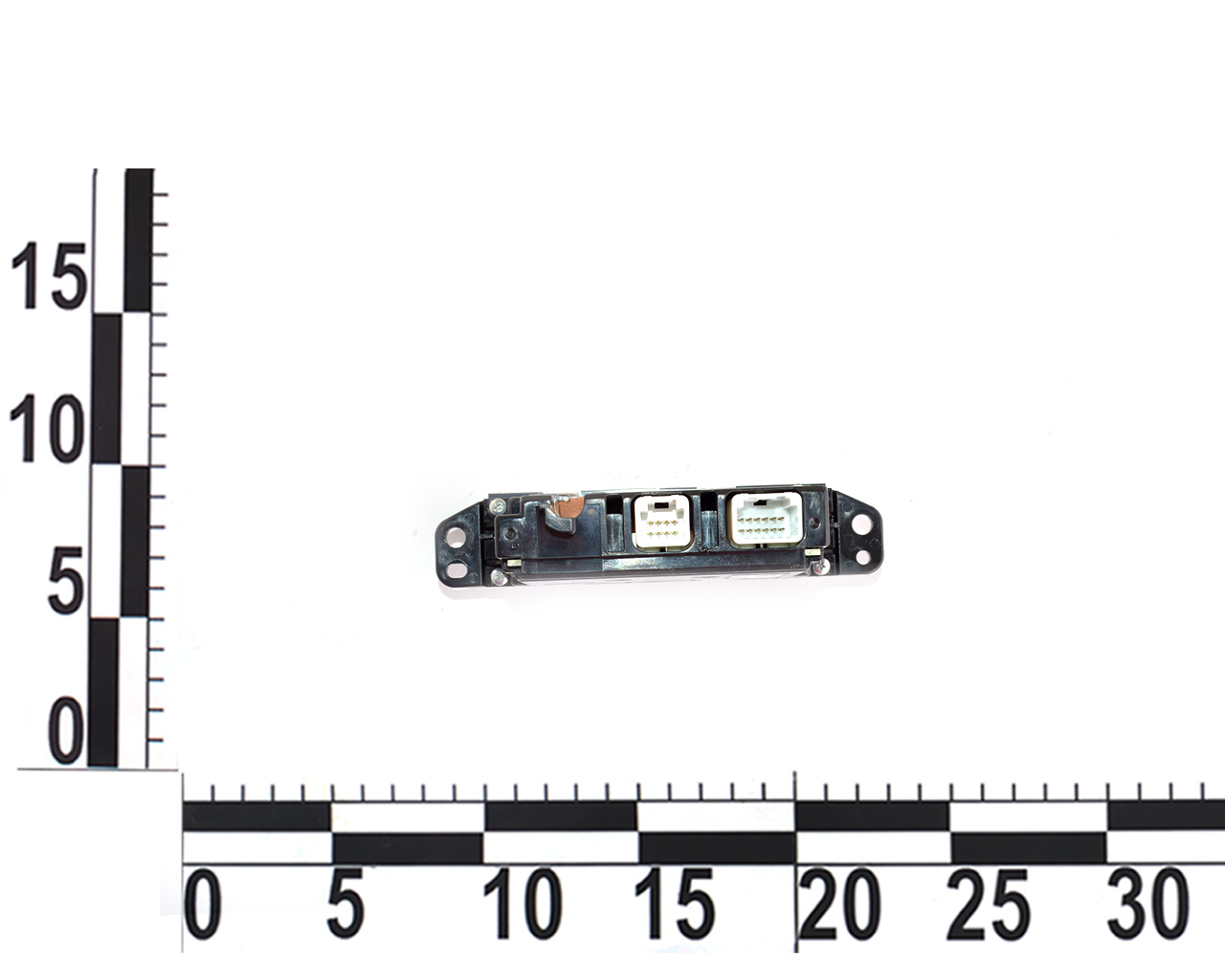 Кнопки управления магнитолой Nissan Leaf SV