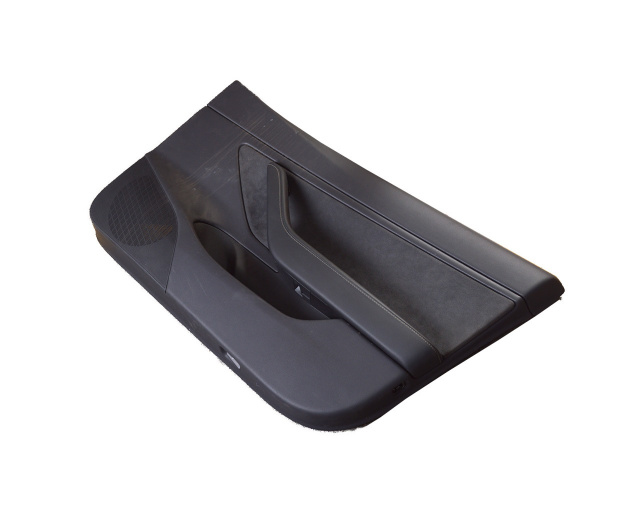 Обшивка передней правой двери черная TESLA MODEL 3