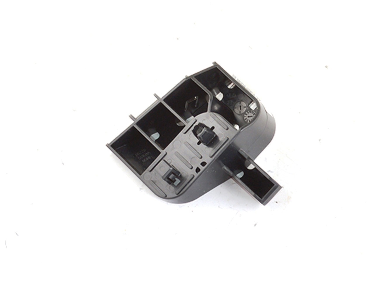 Кронштейн заднего бампера левый верхний Nissan Leaf 2018