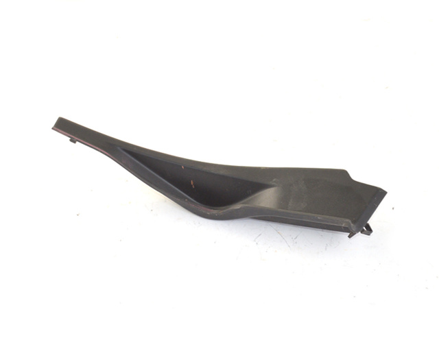 Накладка между крылом и лобовым стеклом левая NISSAN LEAF 2018