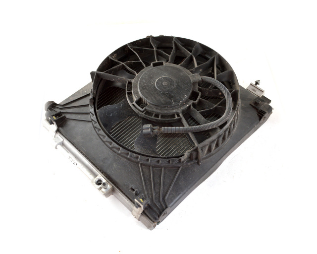 Радиатор и вентилятор кондиционера левый в сборе TESLA MODEL S,SR