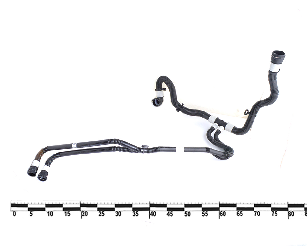 Патрубок охлаждения заднего электродвигателя TESLA MODEL 3