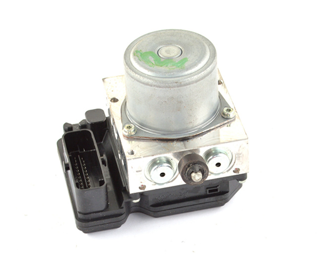 Блок ABS Nissan Leaf 2018 Блок ABS Nissan Leaf 2018