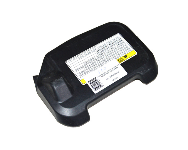 Крышка порта зарядки внутренняя NISSAN LEAF 65752-3NK0A