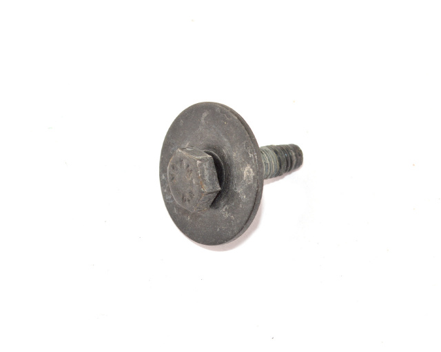 Болт защиты заднего бампера TESLA MODEL 3