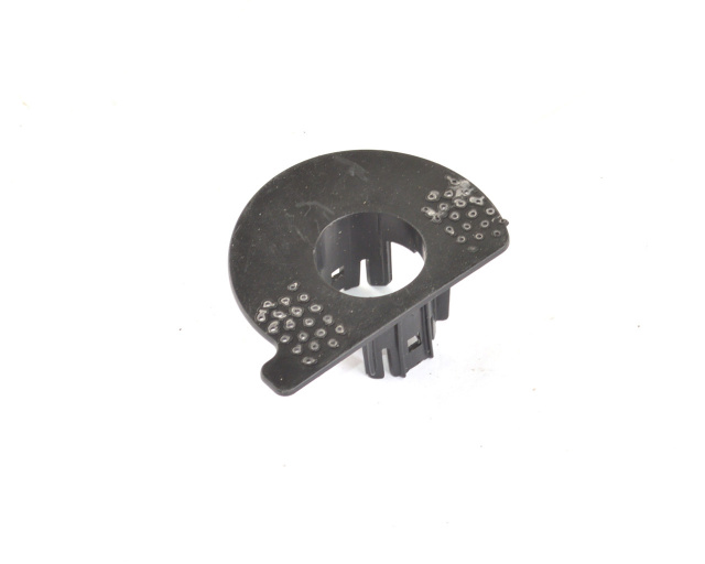 Кронштейн парктроника переднего бампера S4 TESLA MODEL 3 Кронштейн парктроника переднего бампера S4 TESLA MODEL 3