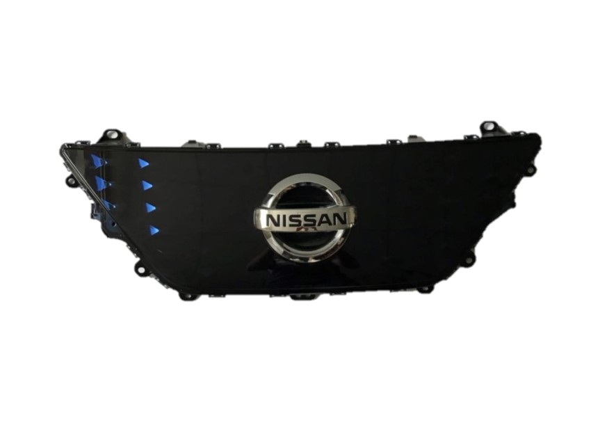 Центральная решетка переднего бампера Nissan Leaf 2018