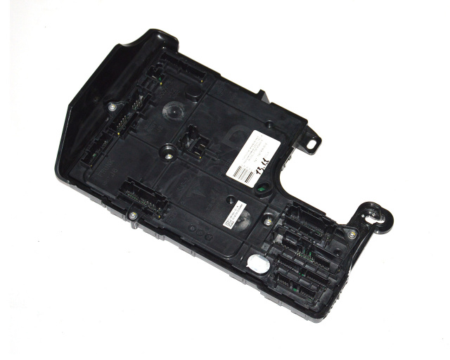 Контроллер низковольтный передний правый (2021г)  TESLA MODEL 3 1567454-00-B