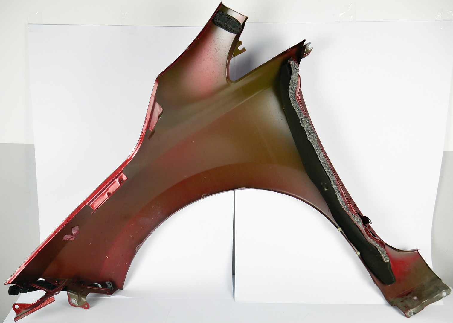 Крыло переднее справа  NISSAN LEAF 63100-3NF0A