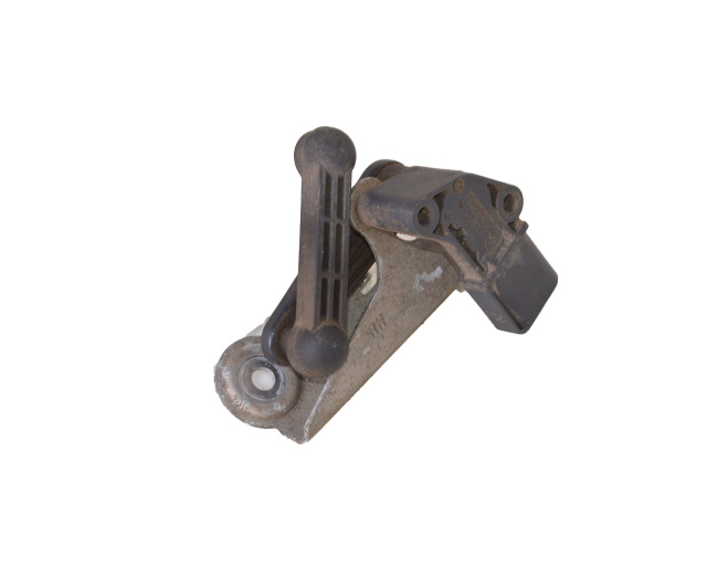 Датчик уровня передней пневмоподвески правый TESLA MODEL S, SR, X 1027946-00-B