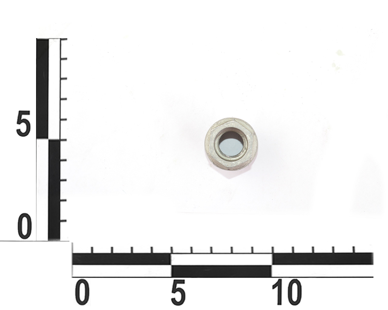 Гайка колесная TESLA MODEL 3