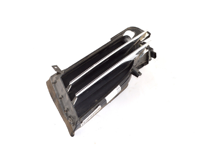 Люверс левый TESLA MODEL S