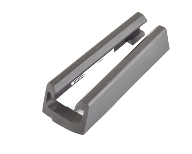 Крышка ползунка сиденья переднего левого TESLA MODEL 3 Крышка ползунка сиденья переднего левого TESLA MODEL 3