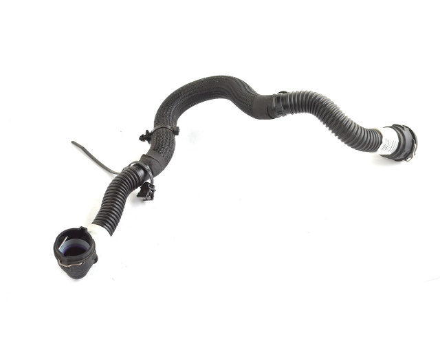 Патрубок трубопровода батарей TESLA MODEL 3