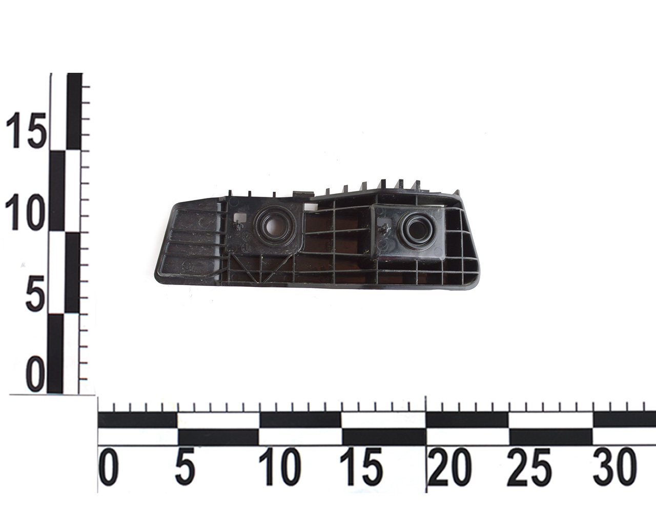 Кронштейн крепления заднего бампера центральный правый TESLA MODEL 3
