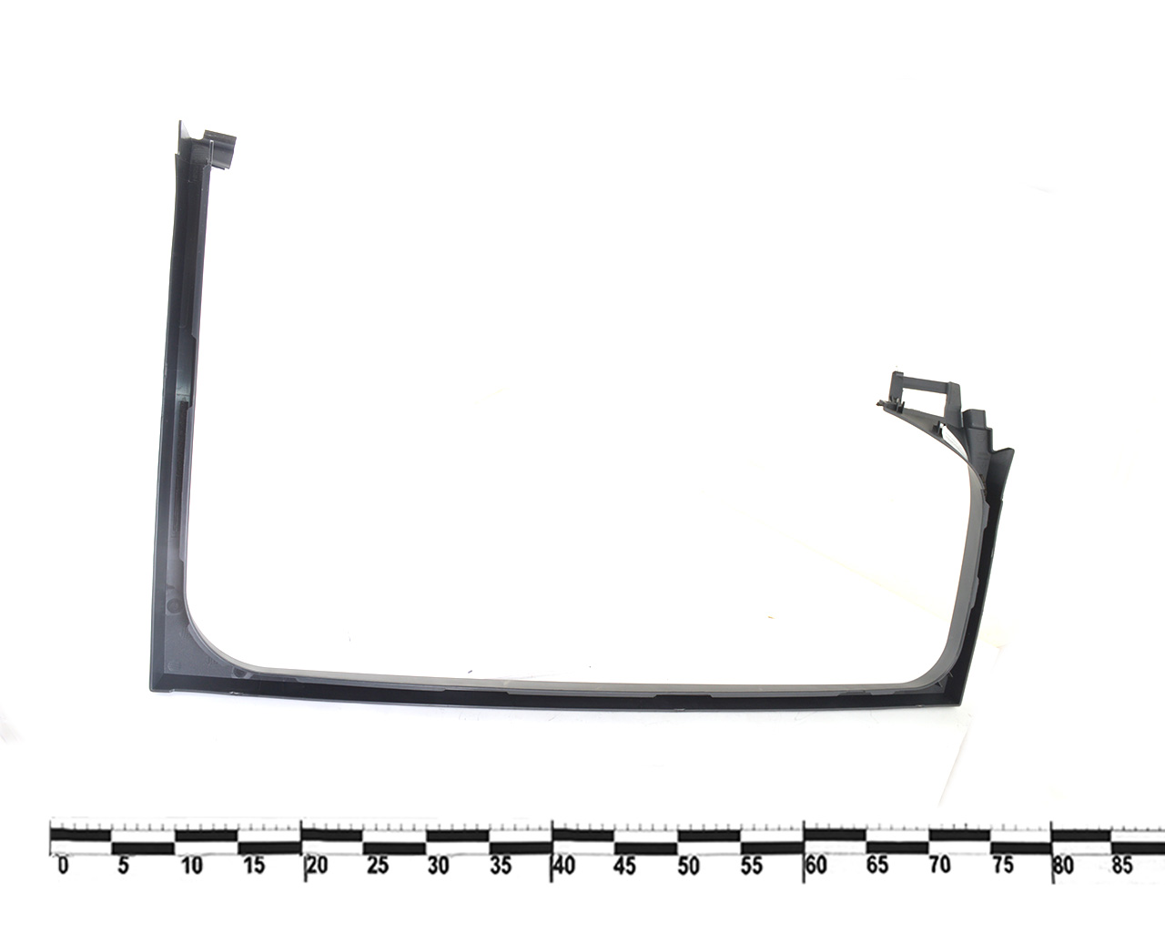 Накладка окна двери зад. прав Nissan Leaf 2018