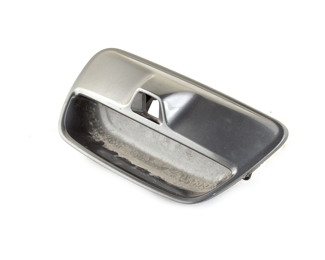 Ручка двери багажника NISSAN LEAF