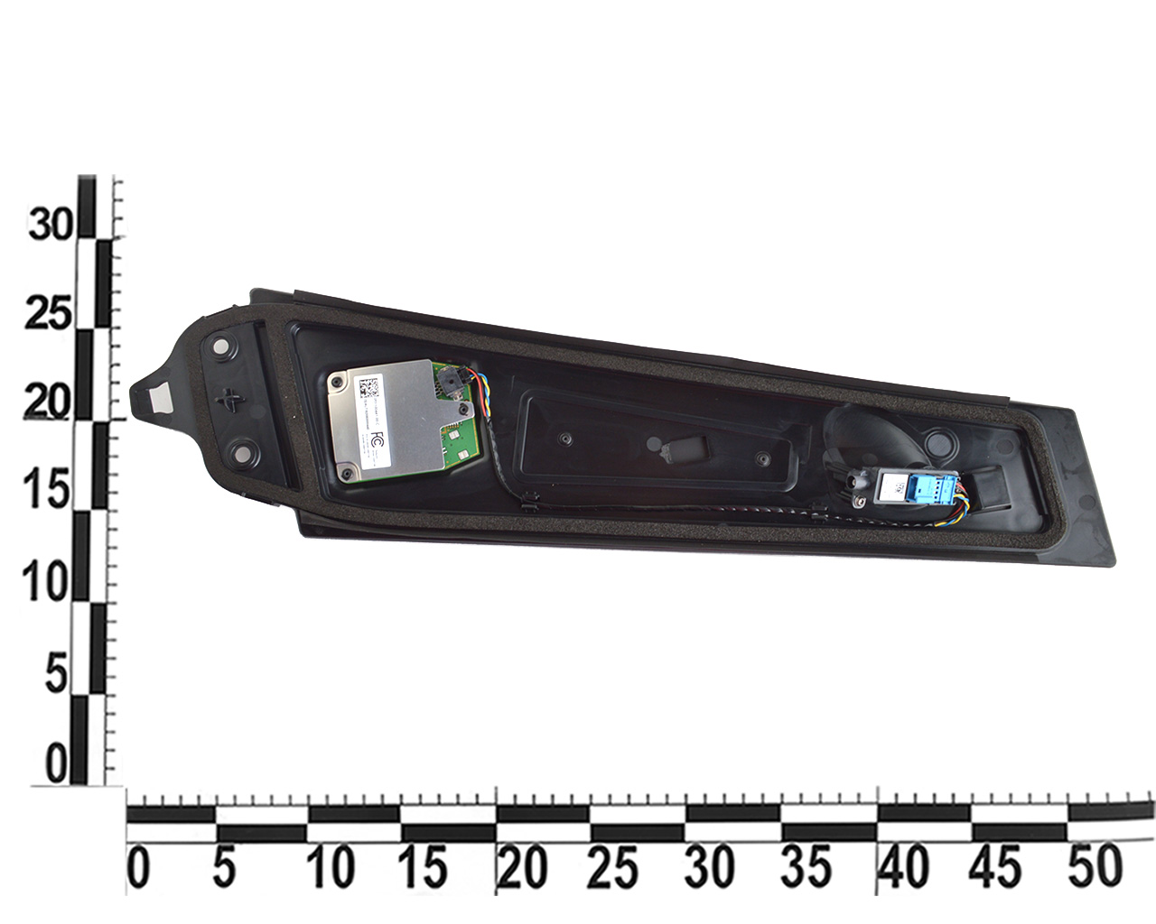 Панель боковой стойки правая TESLA MODEL 3