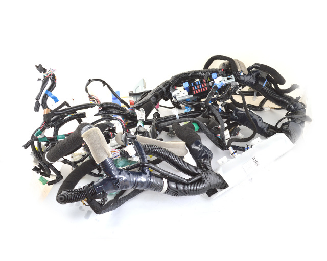 Жгут проводки подторпедной Nissan Leaf 2018 Жгут проводки подторпедной Nissan Leaf 2018