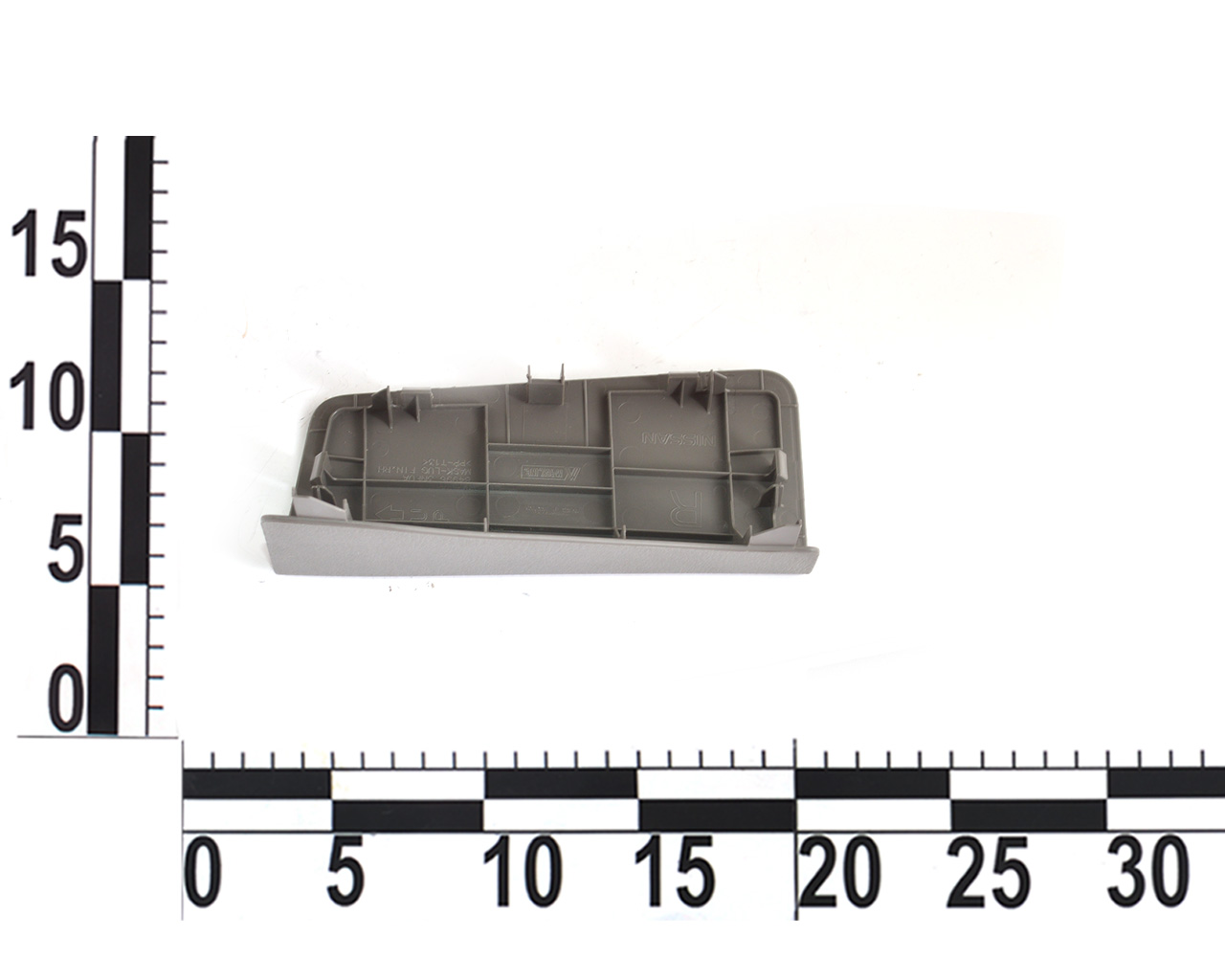 Заглушка панели богажника передняя правая (крышка доступа) (серая) NISSAN LEAF