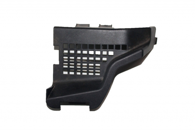 Накладка решетки дворников справа NISSAN LEAF