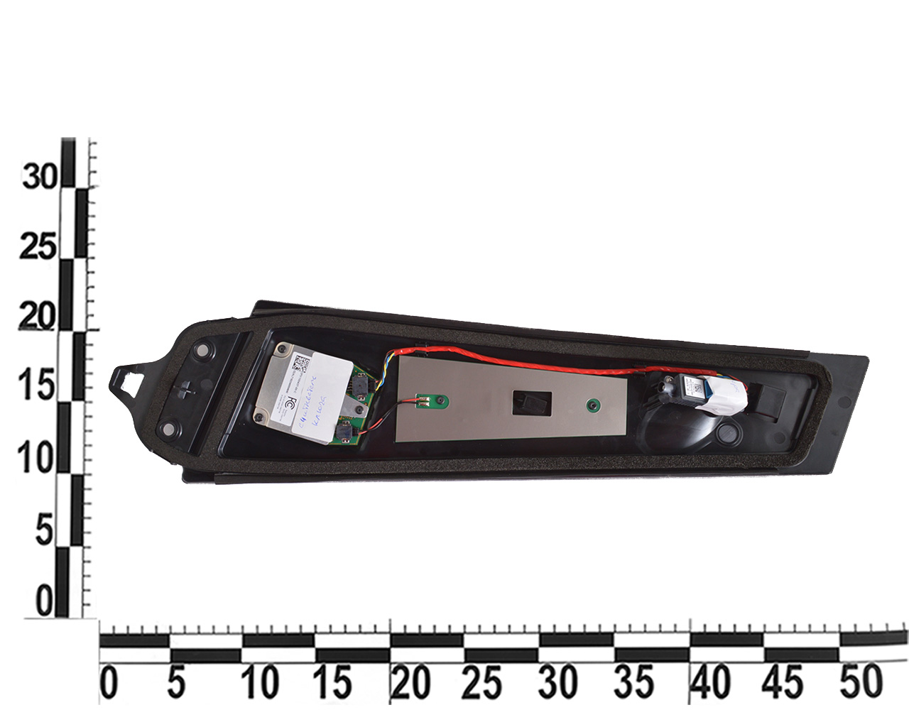 Панель боковой стойки левая TESLA MODEL 3