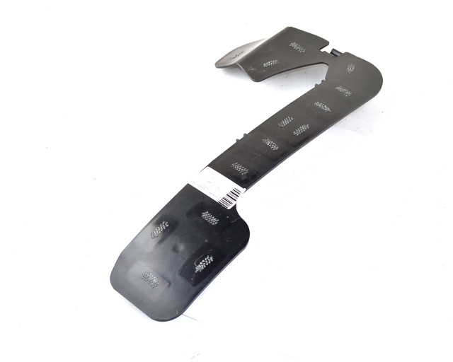 Кронштейн противотуманной фары левый TESLA MODEL 3