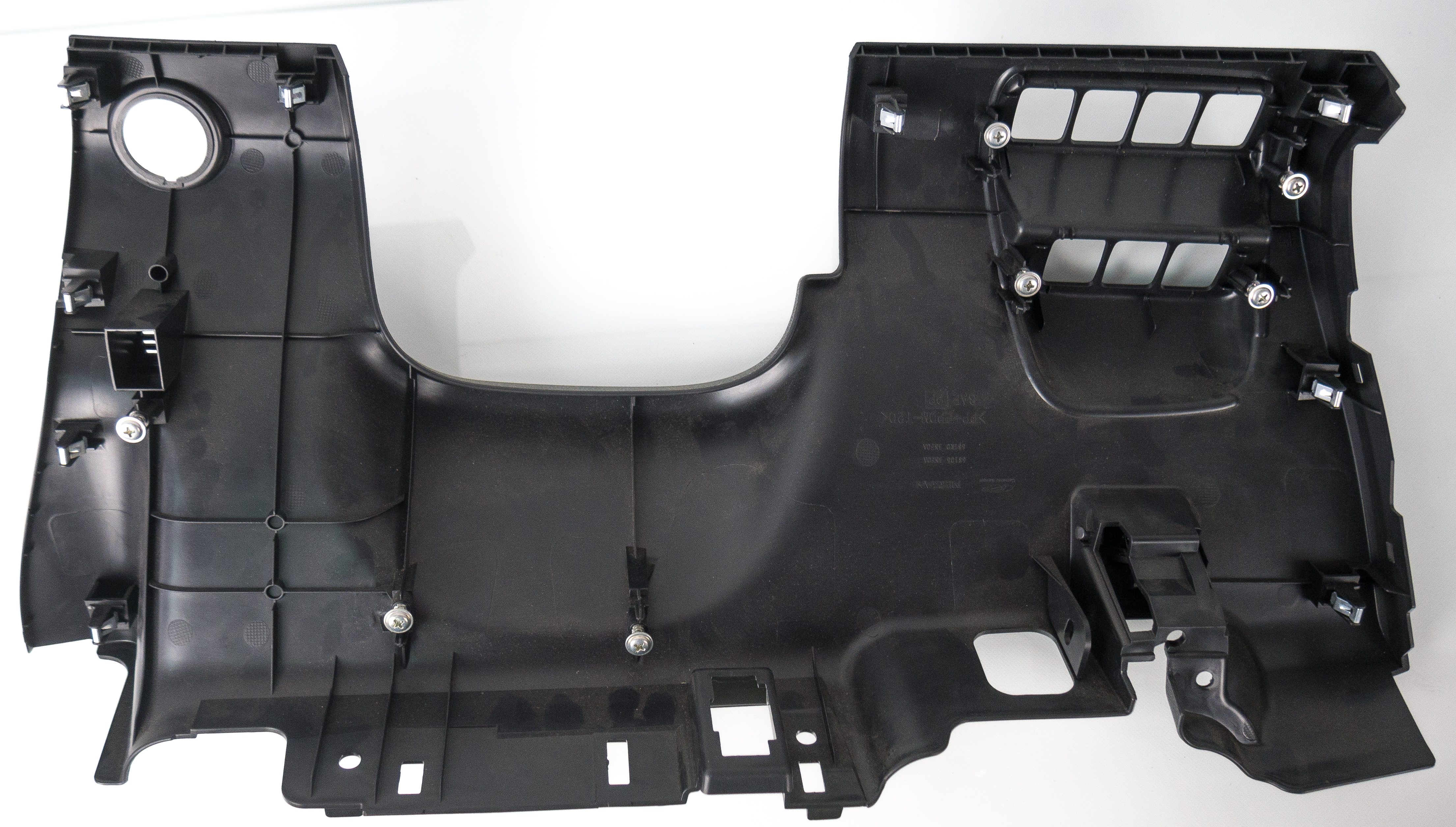 Панель инструментов перед, нижняя (под рулем) NISSAN LEAF 68101-3NF0A / 68106-3NF0A