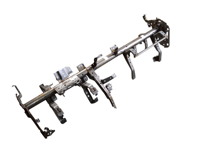 Труба подторпедное усиление NISSAN LEAF 2018