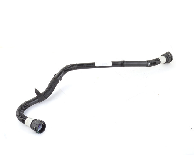 Патрубок трубопровода от радиатора TESLA MODEL 3